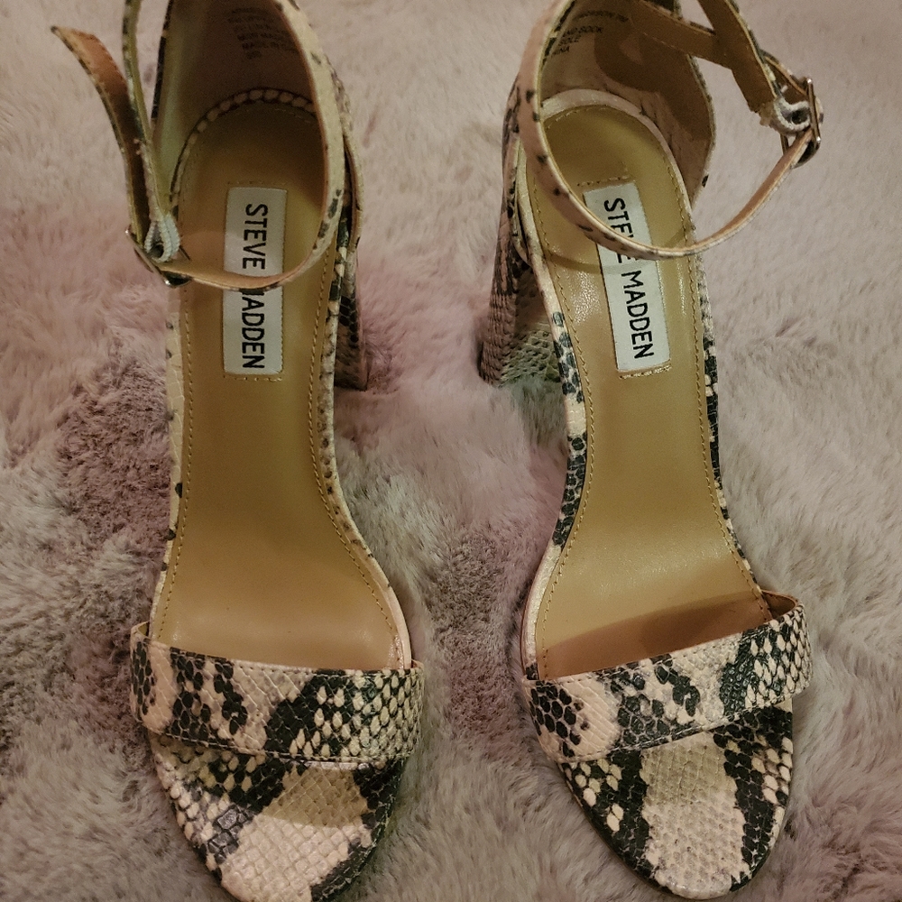 Steve Madden Snakeskin heels